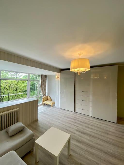 Downtown Studio - Ultra Central With Park View Bucarest Exterior foto