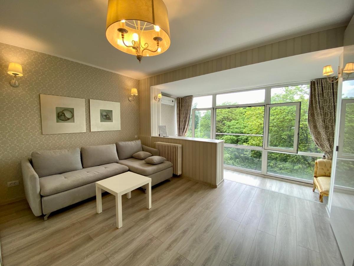 Downtown Studio - Ultra Central With Park View Bucarest Exterior foto