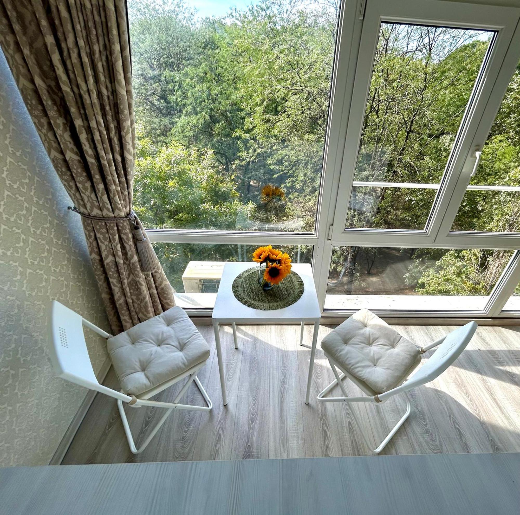 Downtown Studio - Ultra Central With Park View Bucarest Exterior foto